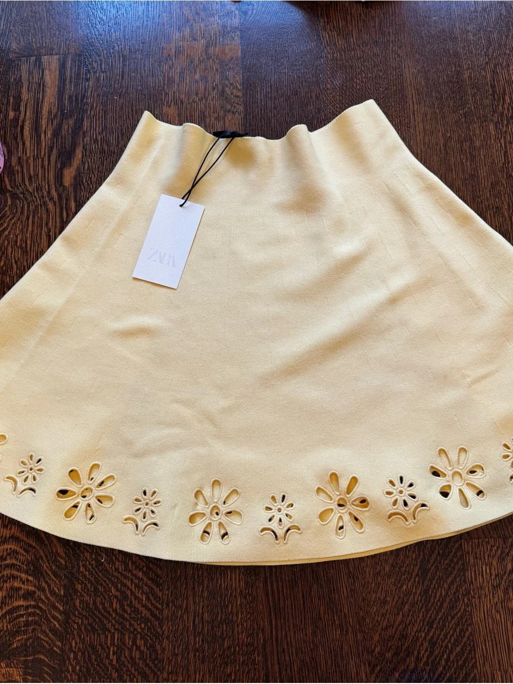 Zara NWT Eyelet Embroidered Knit Mini Skirt in butter yellow high waisted